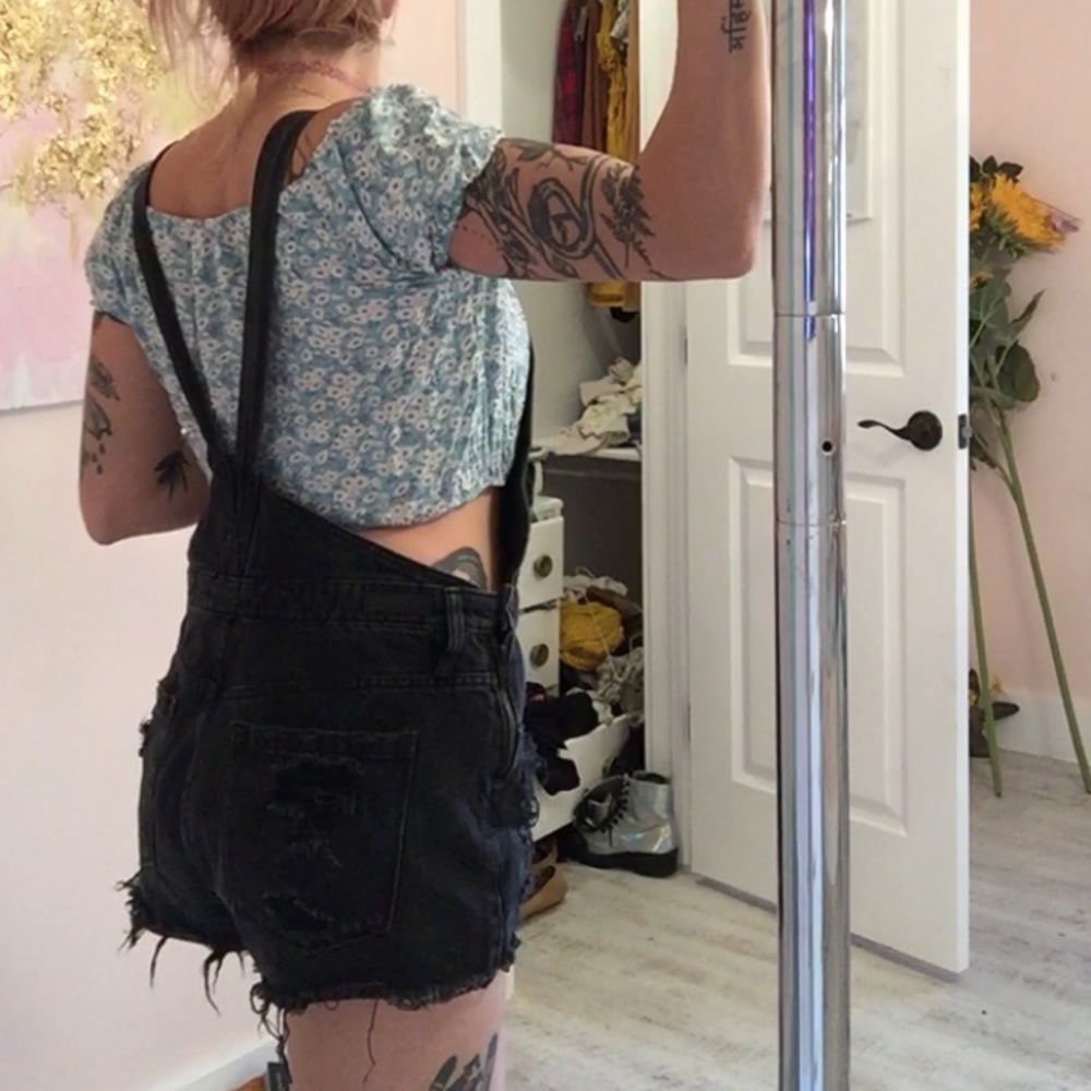 SHORTERALLS!! - Picture 3 of 3